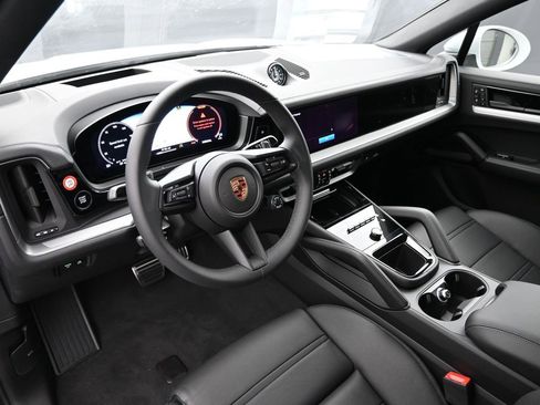 New 2025 Porsche Cayenne S image 10