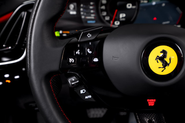 Certified 2025 Ferrari Roma Spider RWD image 41