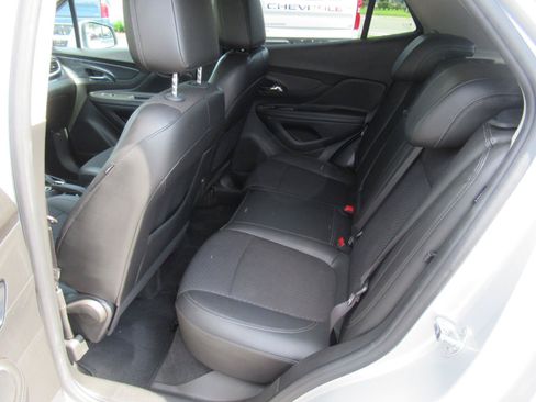 Used 2021 Buick Encore Preferred w/ Safety Package AWD/4WD image 31