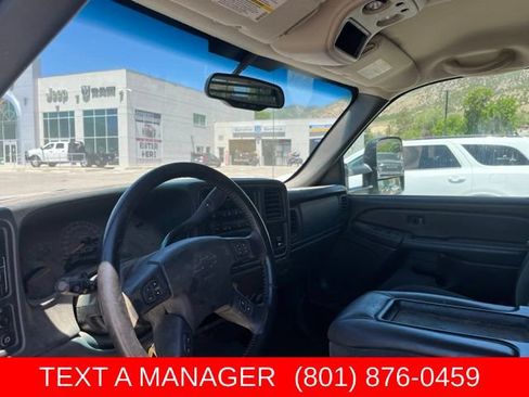 Used 2006 Chevrolet Silverado 2500 LT w/ Heavy-Duty Power Package AWD/4WD image 15