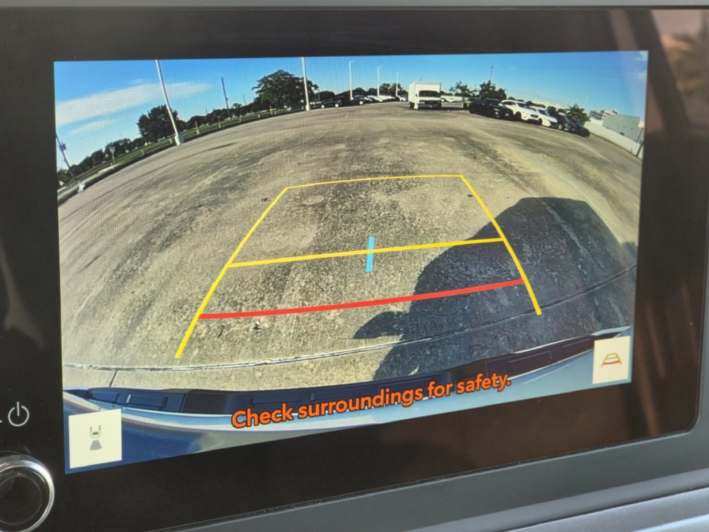 Used 2025 Toyota Tacoma SR5 AWD/4WD image 18