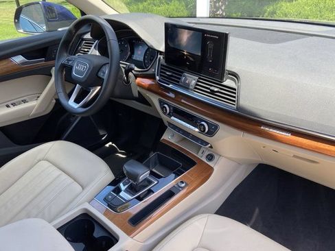 Used 2023 Audi Q5 2.0T Premium w/ Convenience Package AWD/4WD image 24