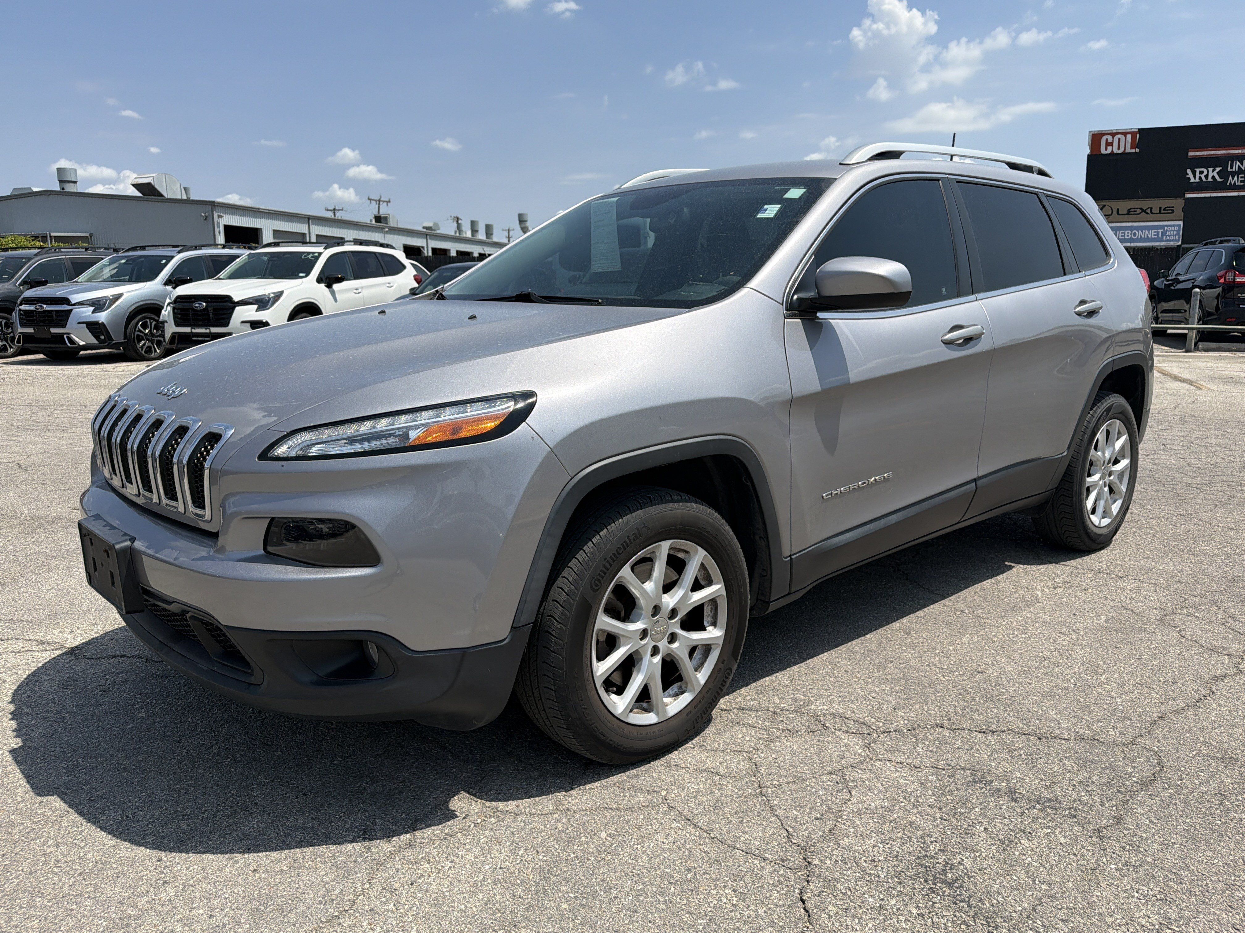 Used 2018 Jeep Cherokee Latitude FWD image 7