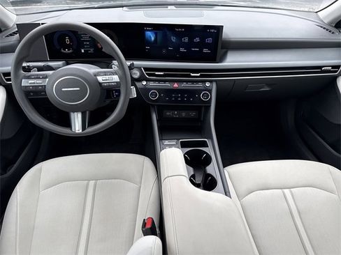 Used 2025 Hyundai Sonata SEL image 17