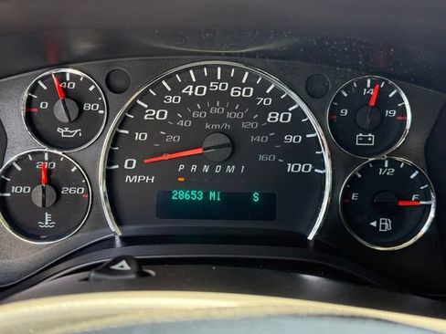 Used 2019 Chevrolet Express 3500 LT w/ LT Preferred Equipment Group RWD image 19