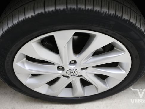 Used 2018 Buick Envision Premium AWD/4WD image 30
