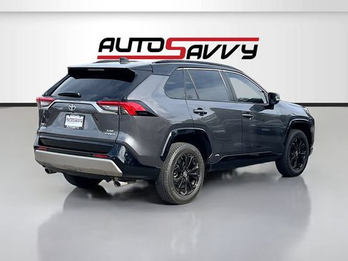 Used 2024 Toyota RAV4 XSE AWD/4WD image 7