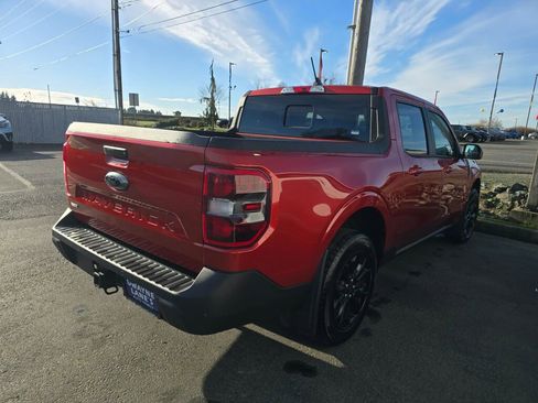 Used 2024 Ford Maverick Lariat w/ Black Appearance Package image 4