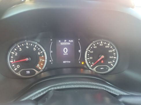 Used 2020 Jeep Renegade Latitude image 31