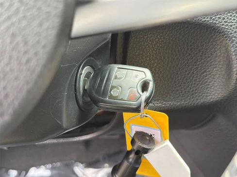Used 2014 Ford Mustang Coupe RWD image 21