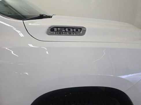 Used 2022 RAM 1500 Big Horn AWD/4WD image 4