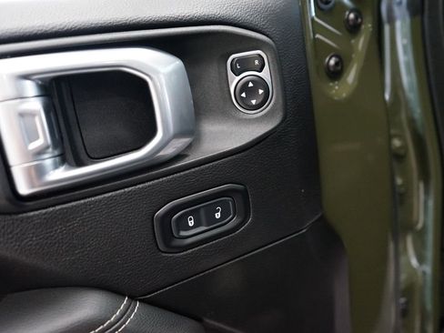 Used 2023 Jeep Wrangler Unlimited Sahara w/ Dual Top Group AWD/4WD image 27