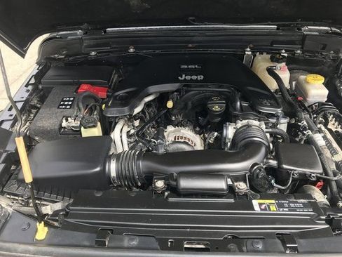 Used 2018 Jeep Wrangler Unlimited Sahara w/ Cold Weather Group image 3