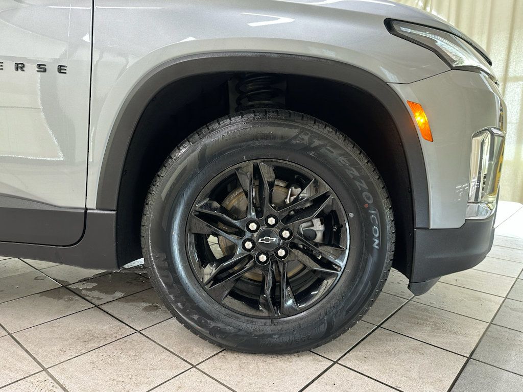 Certified 2023 Chevrolet Traverse LS w/ Midnight/Sport Edition FWD image 13
