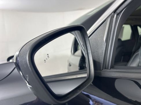 Used 2020 Ford Escape SEL image 9