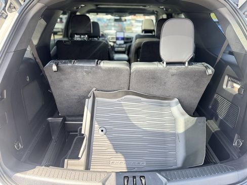 Used 2022 Ford Explorer ST w/ Equipment Group 401A image 5