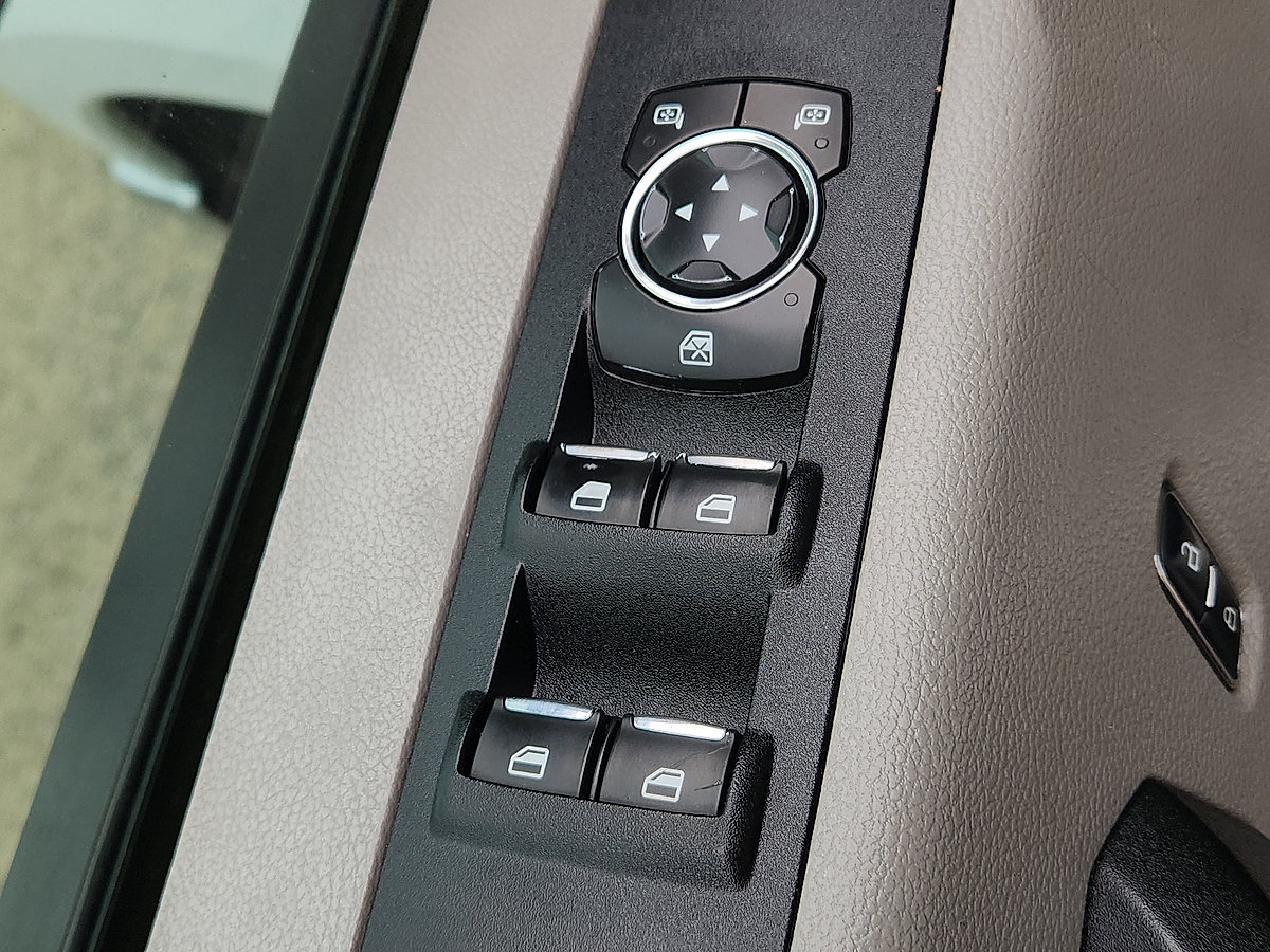 Used 2018 Ford F250 XL w/ Power Equipment Group AWD/4WD image 21