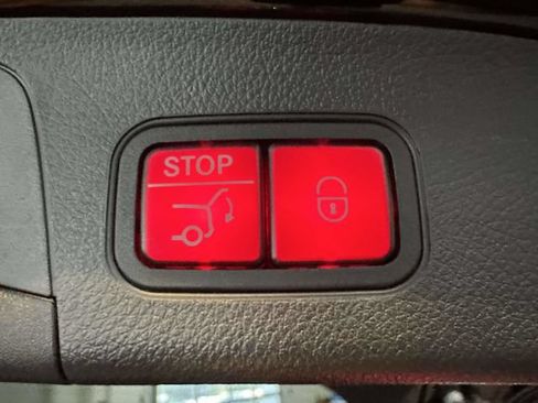 Certified 2022 Mercedes-Benz GLA 250 4MATIC image 18
