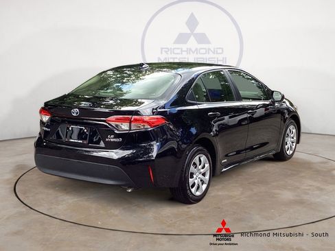 Used 2024 Toyota Corolla LE image 3