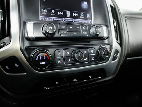 Used 2019 GMC Sierra 1500 SLE w/ SLE Value Package image 23