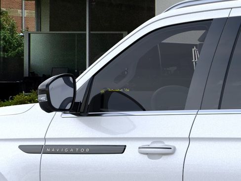 New 2026 Lincoln Navigator Black Label AWD/4WD image 20