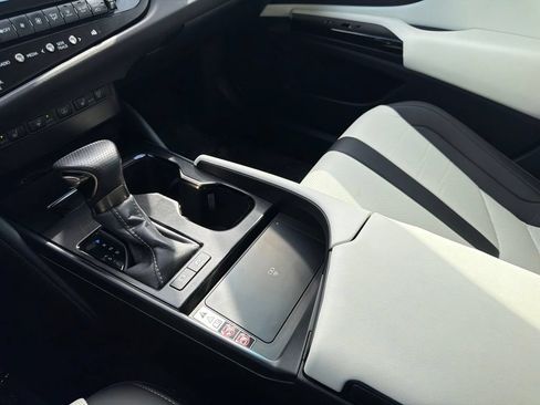 Used 2024 Lexus ES 300h F Sport w/ Accessory Package (Z2) FWD image 15