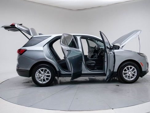 Used 2023 Chevrolet Equinox LT image 13