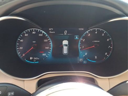 Used 2020 Mercedes-Benz GLC 300 4MATIC image 22