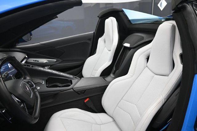 Used 2022 Chevrolet Corvette Stingray Convertible RWD image 17