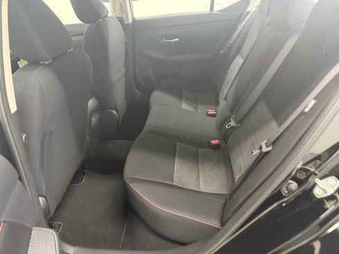 New 2025 Nissan Sentra SR w/ Midnight Edition image 11