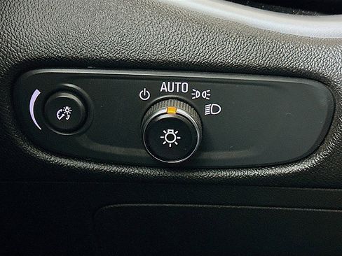 Used 2023 Chevrolet Malibu LT image 10