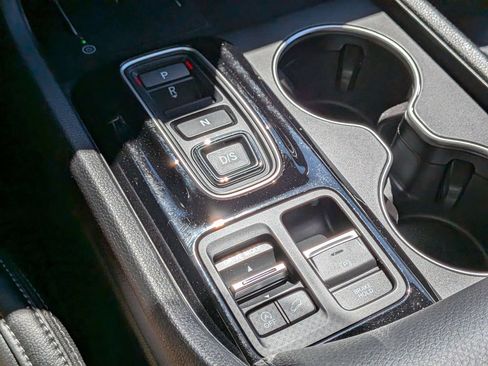 Used 2025 Honda Pilot Touring image 19