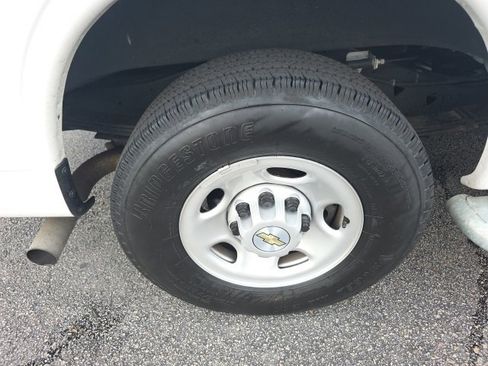 Used 2024 Chevrolet Express 2500 w/ Driver Convenience Package image 8