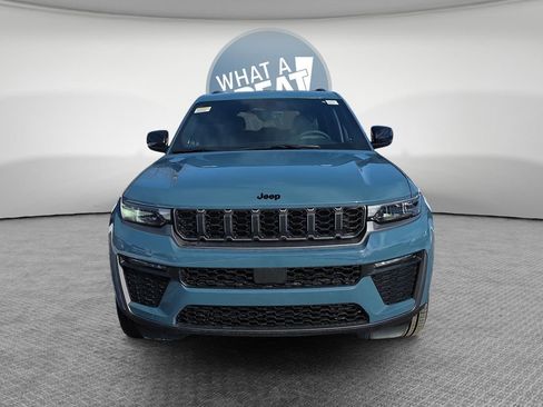 New 2026 Jeep Grand Cherokee Limited w/ Limited Altitude Package AWD/4WD image 9