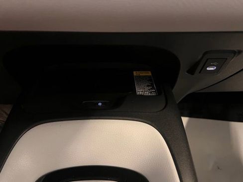 Used 2024 Toyota Corolla SE w/ SE Package image 30