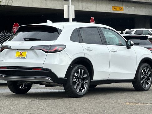 New 2026 Honda HR-V EX-L image 4