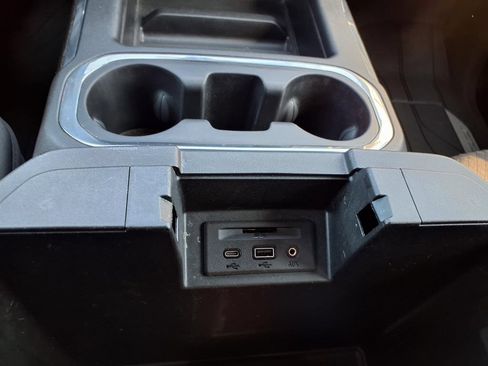 Used 2019 Chevrolet Silverado 1500 LT Trail Boss AWD/4WD image 12