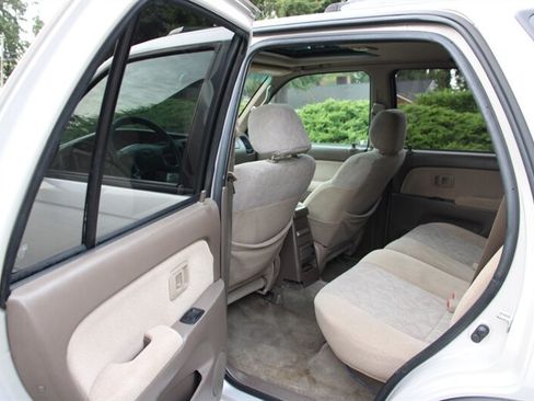 Used 2000 Toyota 4Runner SR5 AWD/4WD image 15