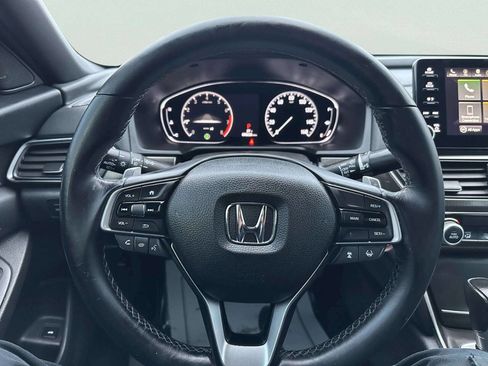 Used 2018 Honda Accord Sport image 23