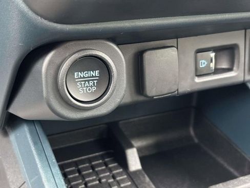 Certified 2025 Ford Maverick Lariat w/ 4K Tow Package image 36