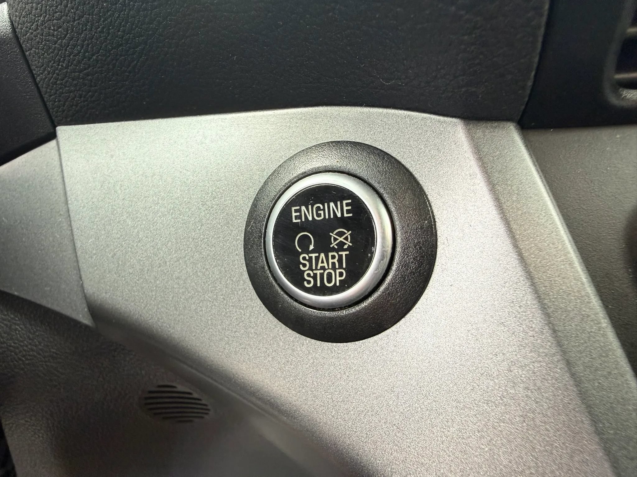 Used 2019 Ford Escape SE FWD image 22
