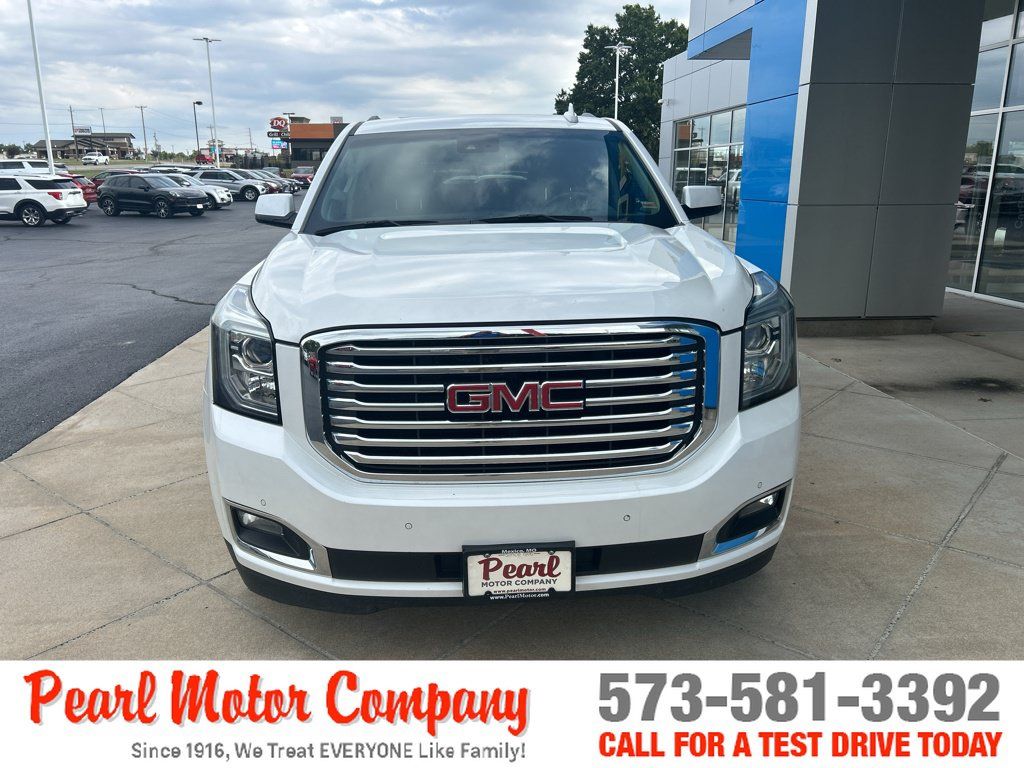 Used 2017 GMC Yukon XL SLT w/ Premium Edition AWD/4WD image 2