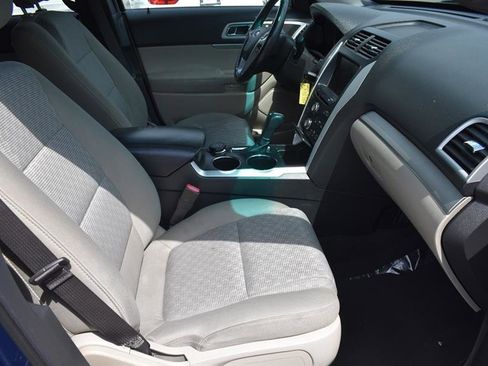 Used 2012 Ford Explorer XLT image 19