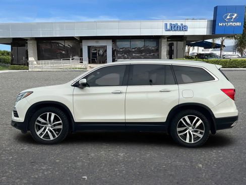 Used 2018 Honda Pilot Touring image 6