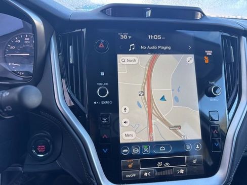 Used 2025 Subaru Outback Limited image 12