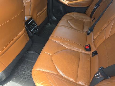 Used 2019 Toyota Avalon Limited w/ Advanced Safety Package FWD image 12