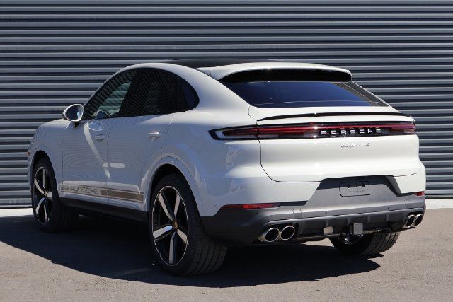 Used 2026 Porsche Cayenne S AWD/4WD image 3