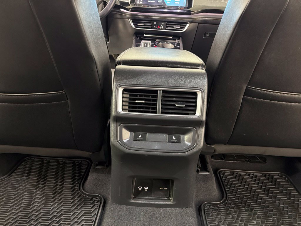 Certified 2024 Volkswagen Atlas Cross Sport SEL R-Line AWD/4WD image 20