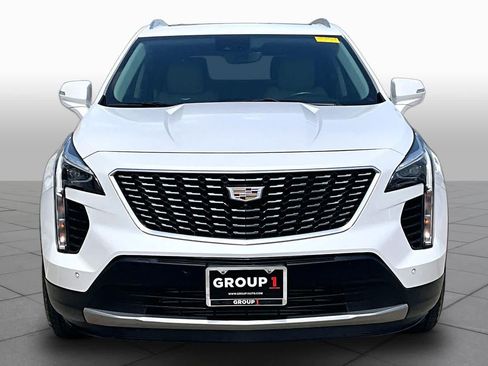 Used 2022 Cadillac XT4 Premium Luxury w/ Enhanced Visibility Package FWD image 4