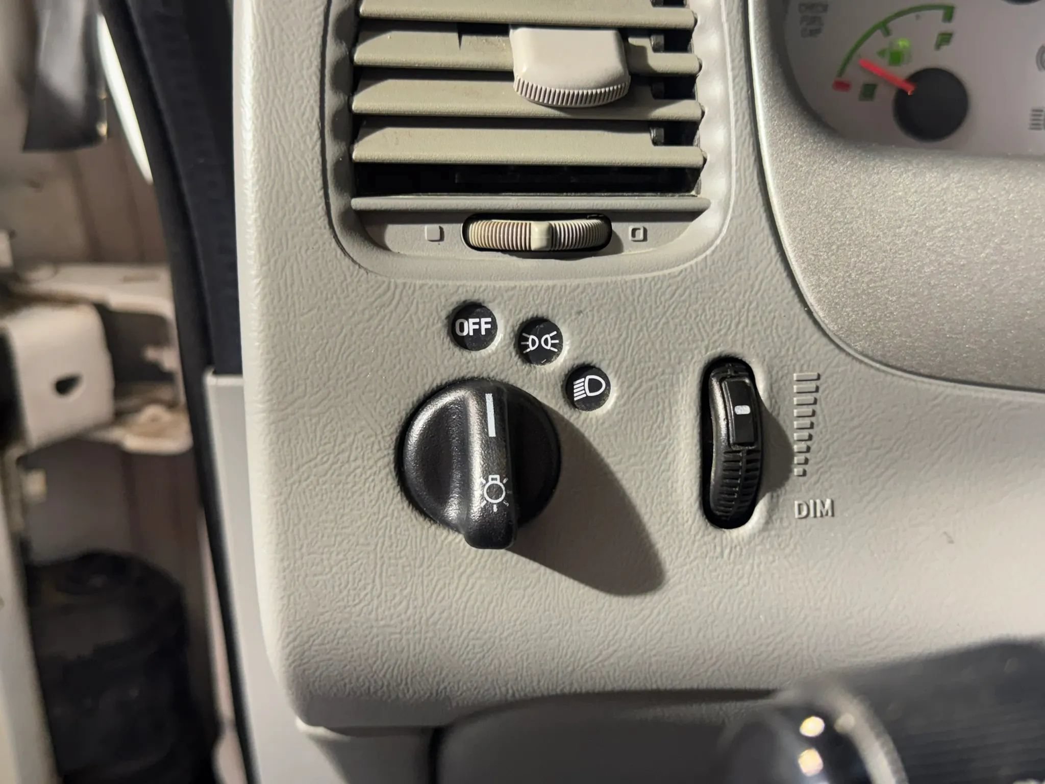 Used 2003 Ford Explorer RWD image 13